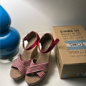 Toms Strappy Red Wedges